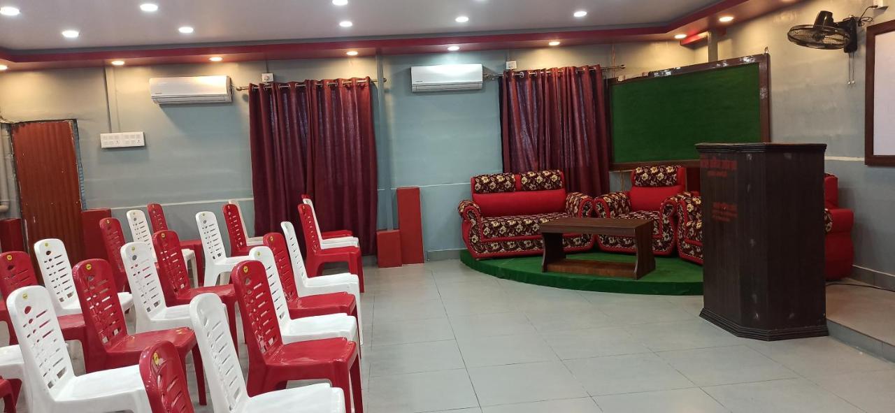 Hotel Royal Chautari, Butwal Exteriör bild