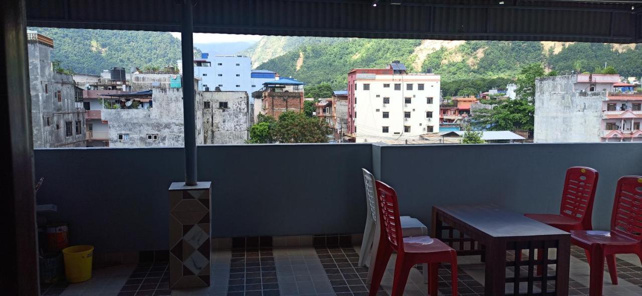 Hotel Royal Chautari, Butwal Exteriör bild